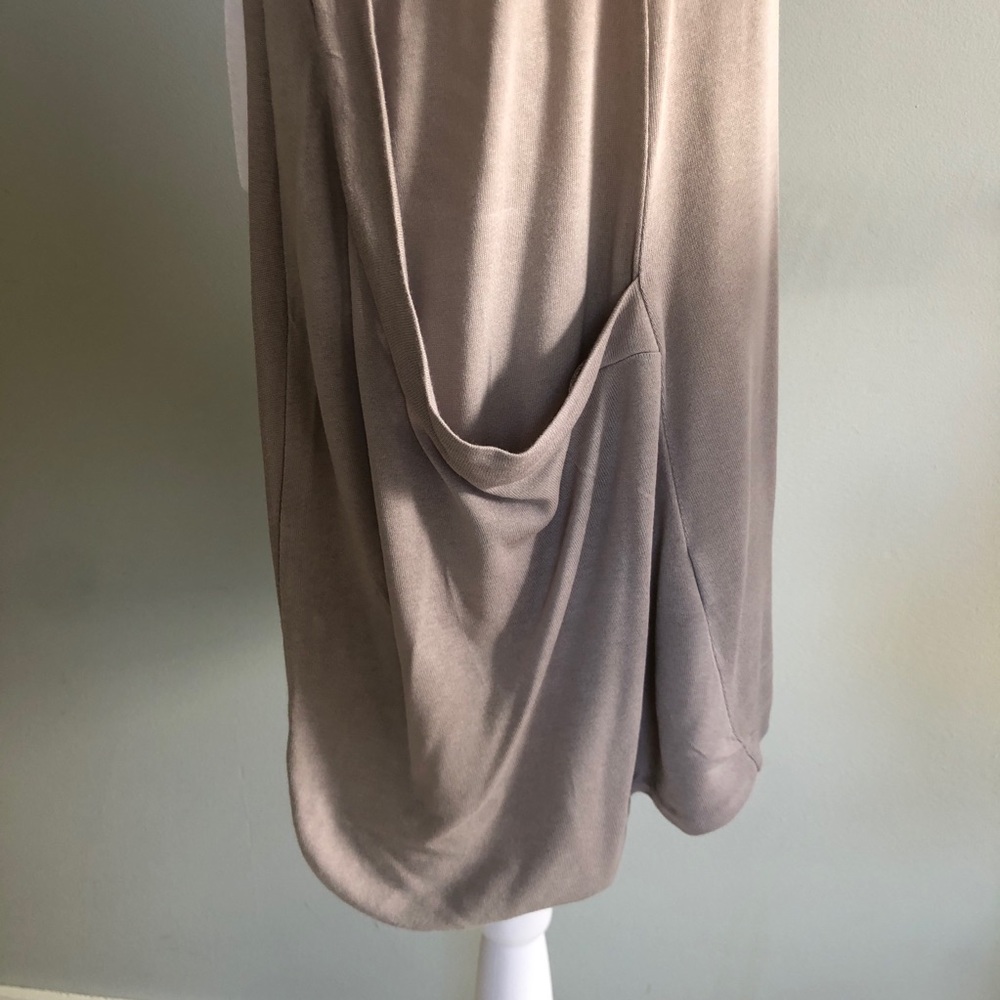 NWOT BCBGMAXAZRIA tan sleeveless top with pockets women size M - Picture 5 of 6